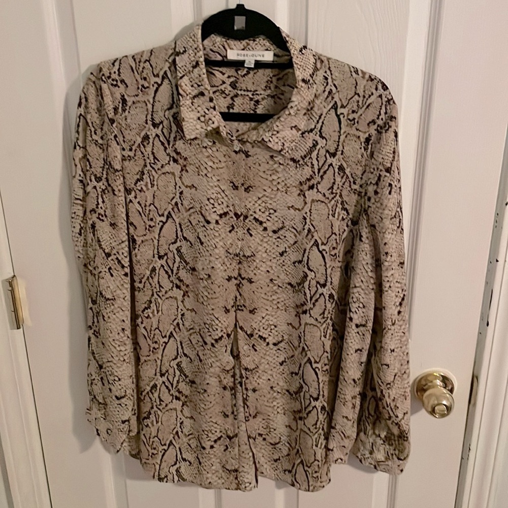 Women’s button down blouse, size XL. Snakeskin design.